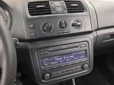Škoda Fabia (2011) 1.2 TSI, Automat, Tempomat - náhled 12