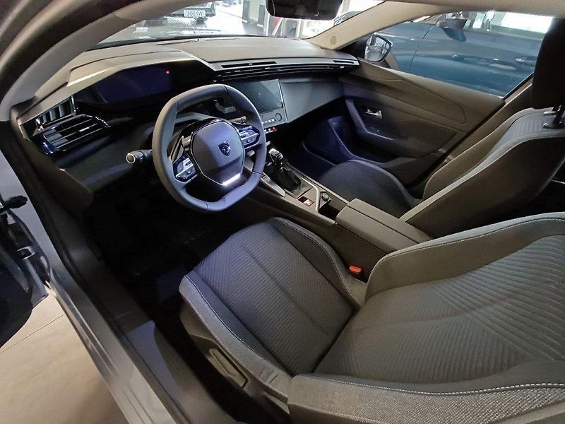 Peugeot 308 (2026) SW STYLE Hybrid 145 e-DCS6 - fotka 16 z 30