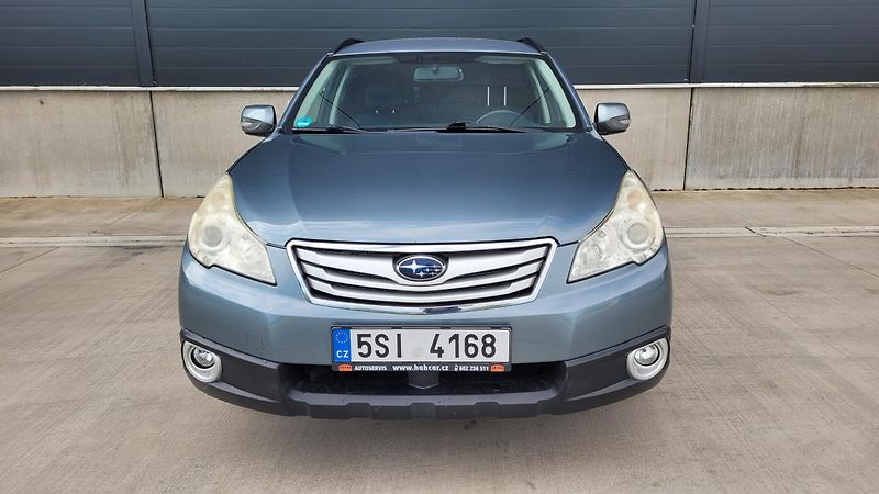 Subaru Legacy 2,5i 4x4 123 KW - fotka 2 z 24