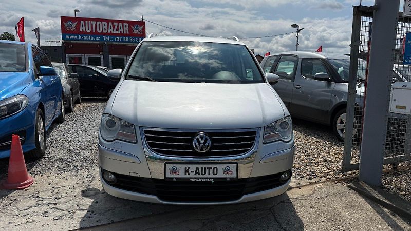 Volkswagen Touran (2009) 1.4TSi 125kW *7míst*ALU*DSG* - fotka 2 z 22