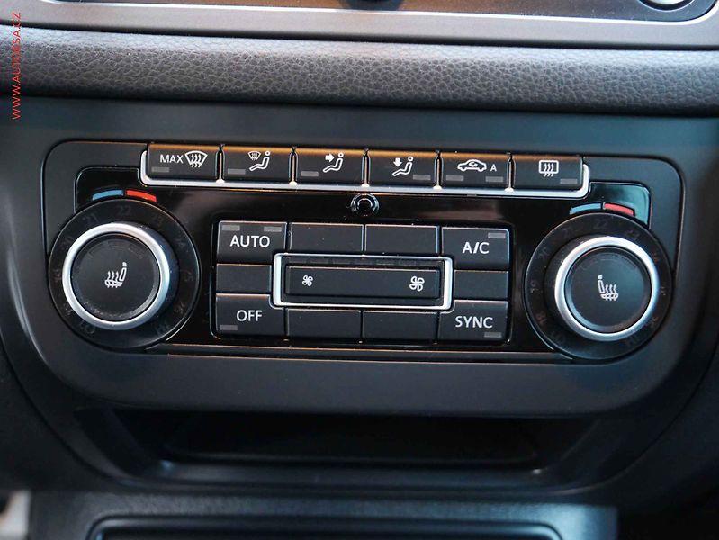 Volkswagen Tiguan (2014) 2.0TDi 4x4, Navigace - fotka 15 z 21