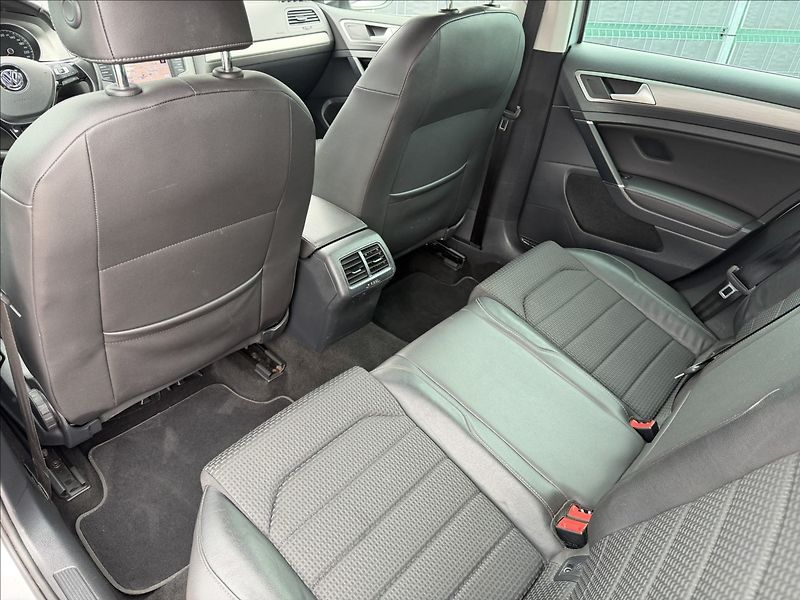 Volkswagen Golf Variant VII 1.6 TDI Comfortline - fotka 17 z 22