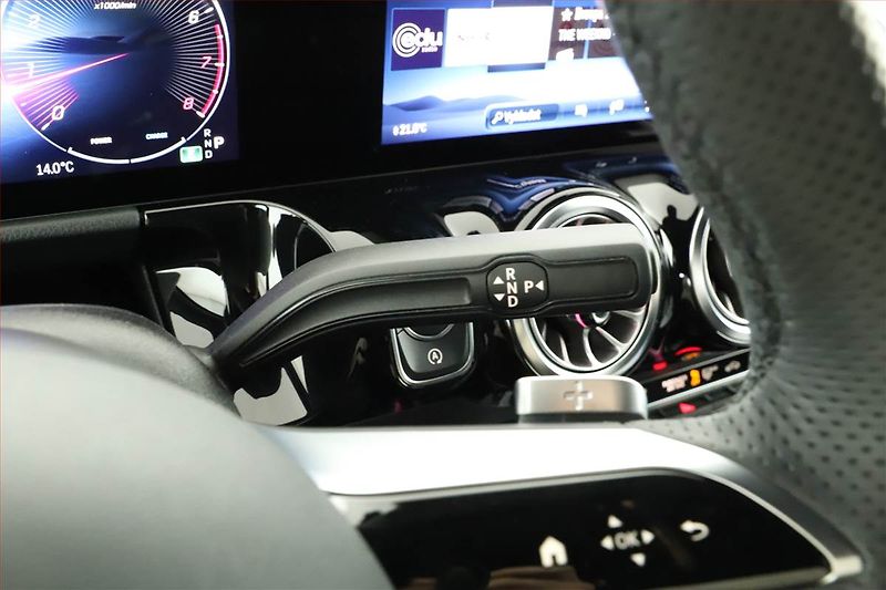 Mercedes-Benz GLA (2026) 200, AMG Line, Navigace - fotka 10 z 18