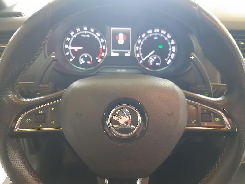 Škoda Octavia 2.0 TDI RS COMBI NAVI - fotka 15 z 29