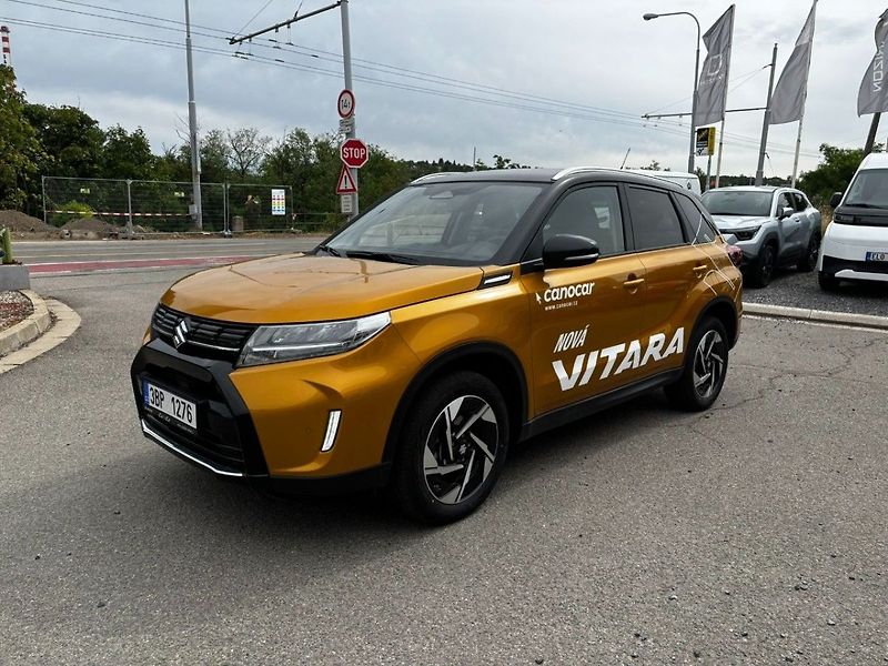 Suzuki Vitara 4x4 automat Elegance - fotka 3 z 11
