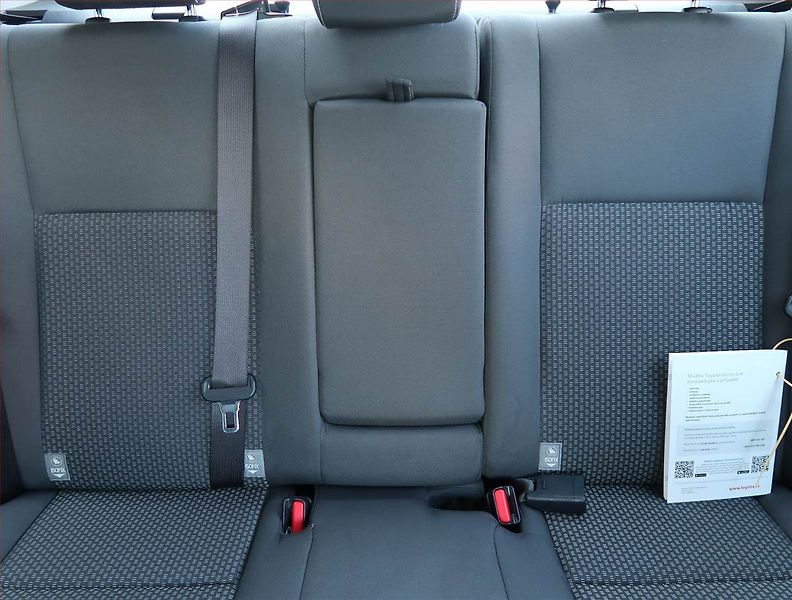 Toyota Corolla (2017) 1.6 Valvematic, ČR,1.maj - fotka 10 z 14