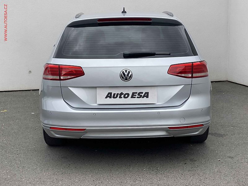 Volkswagen Passat (2017) 1.4 TSi, Comfortline, Webasto - fotka 5 z 17