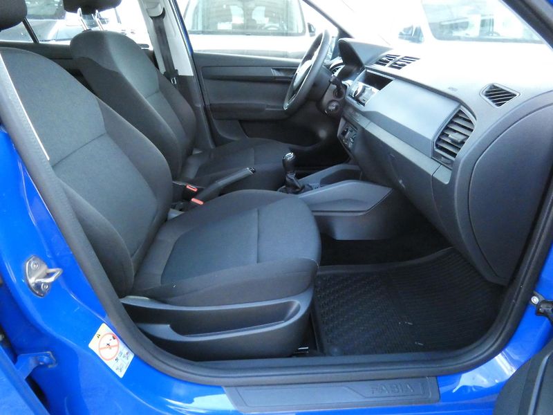 Škoda Fabia III Combi Active 1.0 MPI /55kW - fotka 23 z 30
