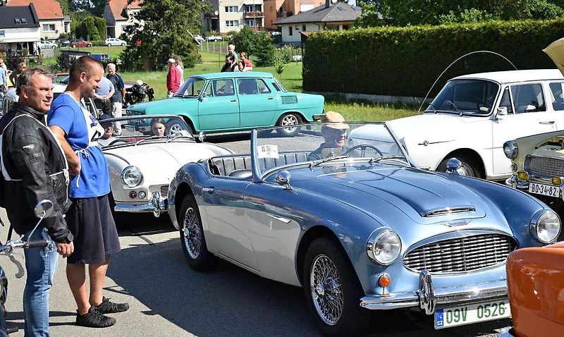 Již 18. ročník Veterán Rallye z lázní do lázní s podtitulem na pohodu, odstartovala v neděli ráno ze Skalky. 13.8. 2023