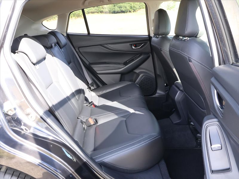 Subaru Impreza 1,6 i Aut. AWD Premium 1.Maj - fotka 12 z 33
