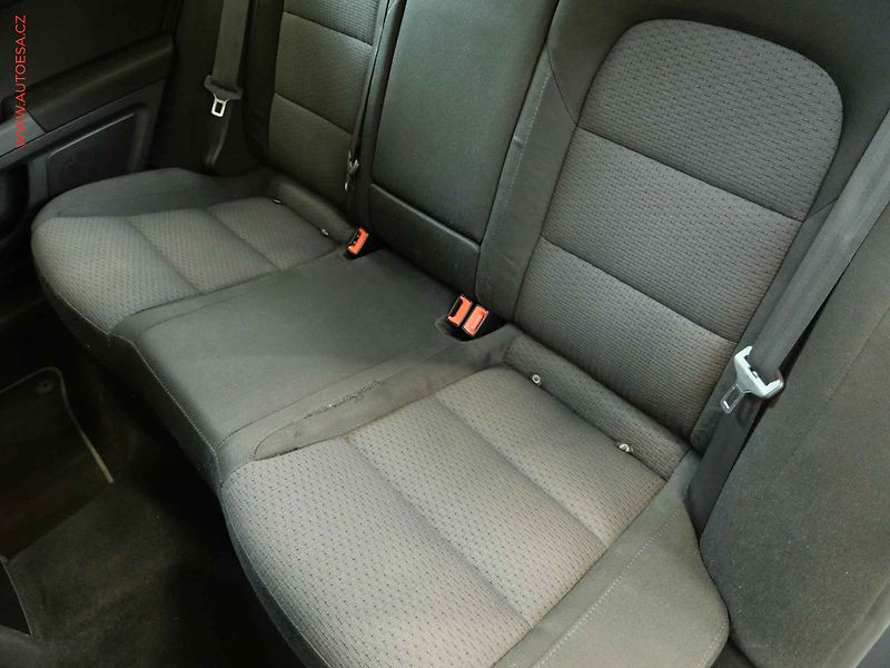 Škoda Superb (2009) 2.0 TDi, ČR, Xenon, AC - fotka 10 z 23