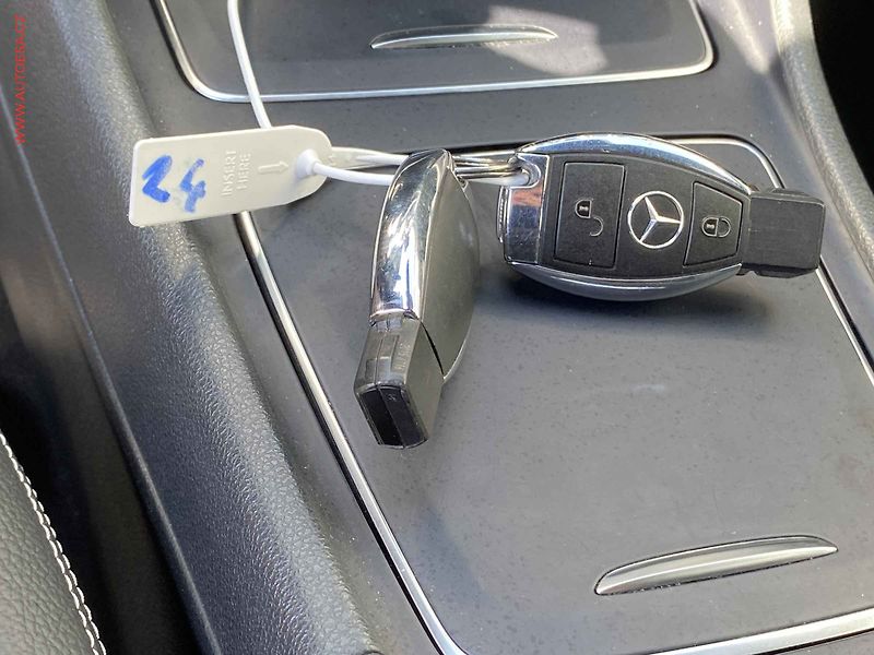 Mercedes-Benz Třídy A (2016) 1.6i, ČR, AT, LED, AC - fotka 19 z 19