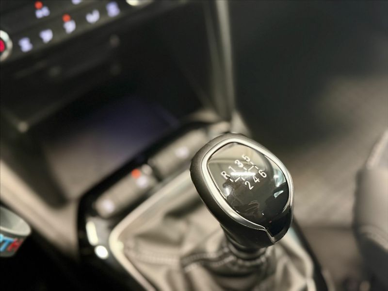 Opel Corsa 1,2 T 74kW Elegance - fotka 8 z 15