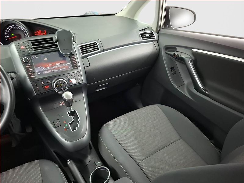 Toyota Verso (2017) 1.8 Valvematic, Automat - fotka 8 z 19