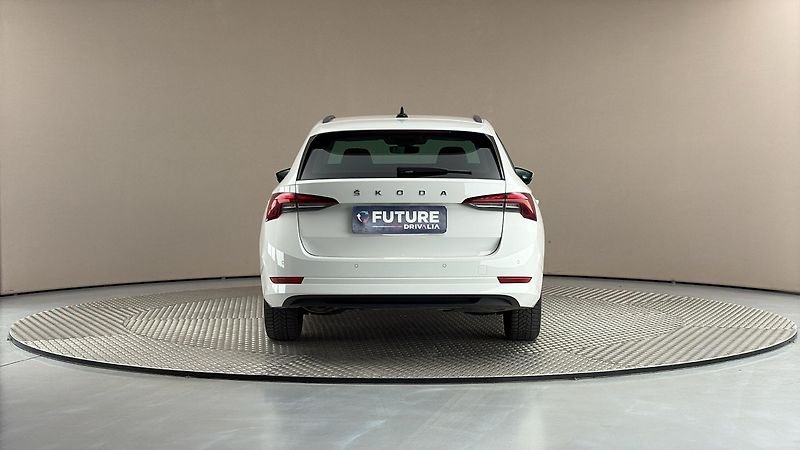 Škoda Octavia 2.0 TDI Ambition Combi - fotka 5 z 27