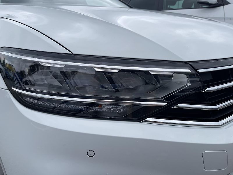 Volkswagen Passat 2.0TDi DSG 4x4 ELEGANCE-DPH-ČR - fotka 6 z 46