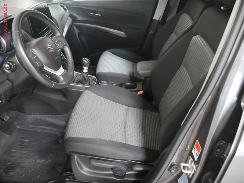 Suzuki S-Cross (2024) 1.4i 4x4, 1.maj,ČR, servis - fotka 9 z 23