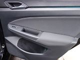 Volkswagen Golf (2021) 1.0eTSI 81kW DSG -VÝBAVA-LED - náhled 32