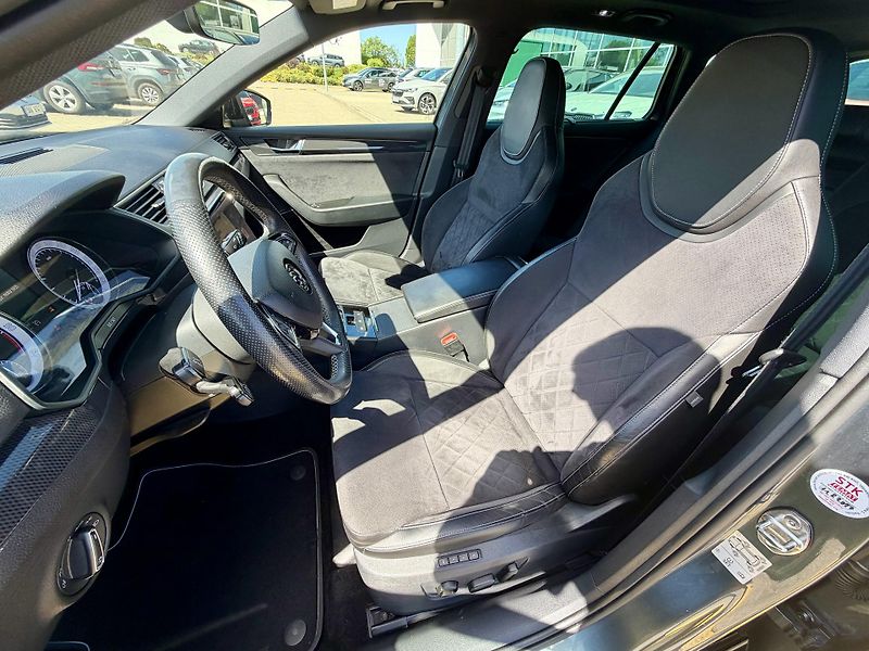 Škoda Superb (2018) 2.0 TDI 140kW DSG 4x4 SPORT!!! - fotka 14 z 32