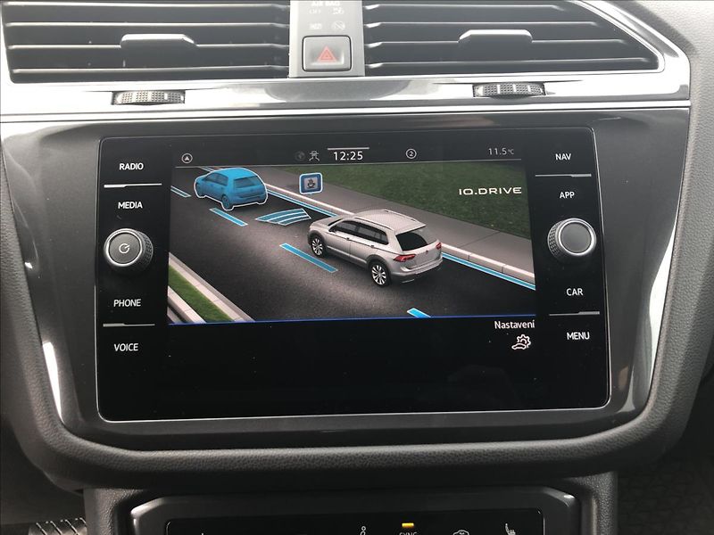 Volkswagen Tiguan Allspace 1,5 TSi 110kW 7DSG LIFE  REZER - fotka 26 z 31