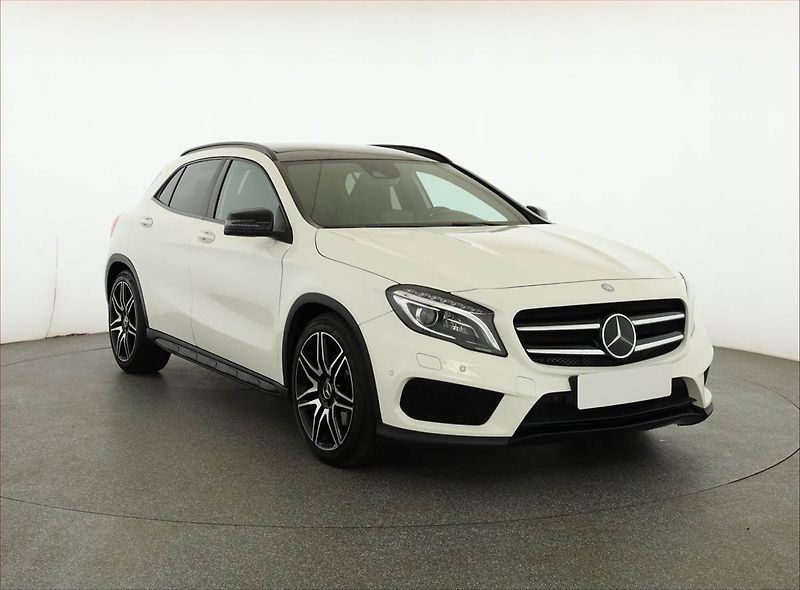 Mercedes-Benz GLA (2017) AMG line 220 d, Automat - fotografie inzerátu