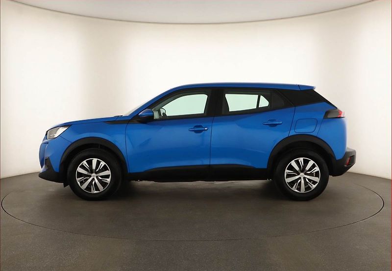 Peugeot 2008 (2021) 1.2 PureTech, ČR,1.maj - fotka 3 z 12