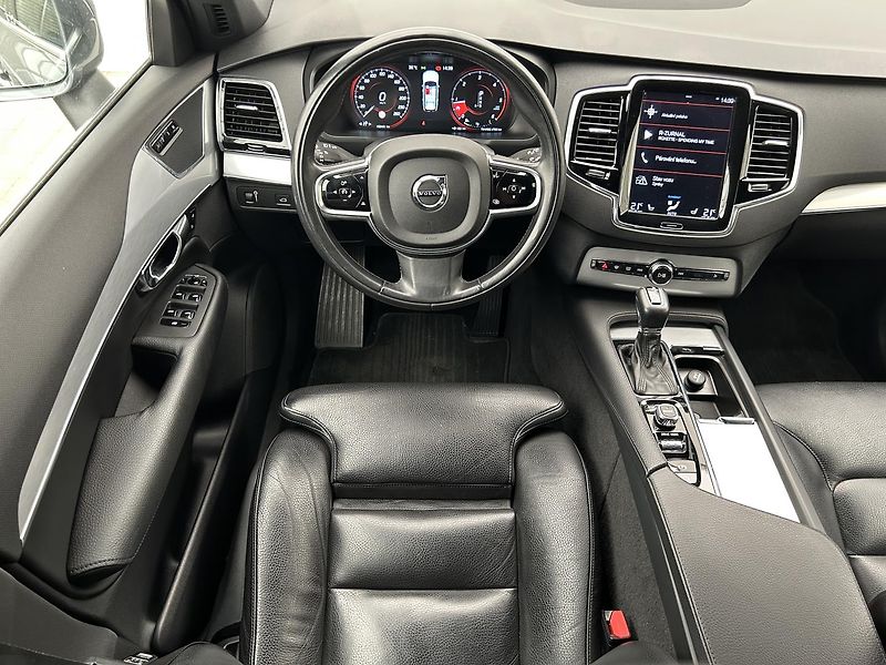 Volvo XC90 2.0 D5 4x4 Mommentum PRO - fotka 14 z 29