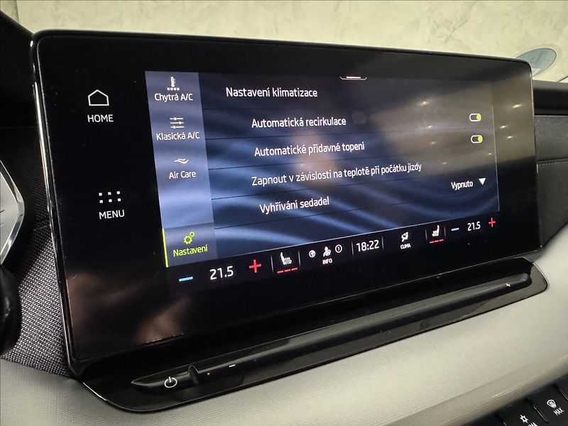 Škoda Octavia 2,0 TDi  DSG Tour Virtual LED - fotka 40 z 45