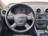Audi A3 (2009) 1.4 TFSi, Attraction, AC - náhled 11