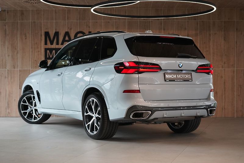 BMW X5 30d xDrive, Masáž, Nezávislé - fotka 11 z 44