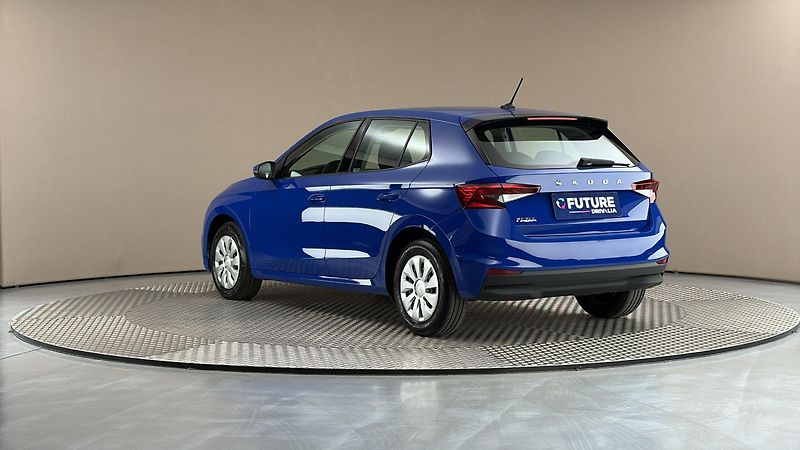 Škoda Fabia 1.0 TSI DSG Ambition - fotka 2 z 23
