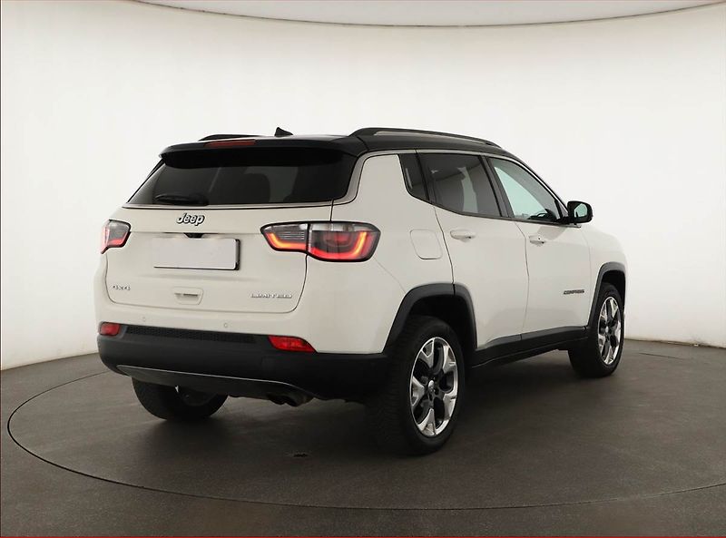 Jeep Compass (2019) 1.4 MultiAir, 4X4, Automat - fotka 5 z 16