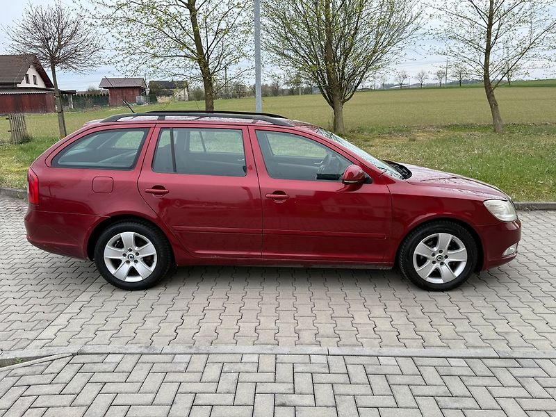 Škoda Octavia (2009) - fotka 1 z 30