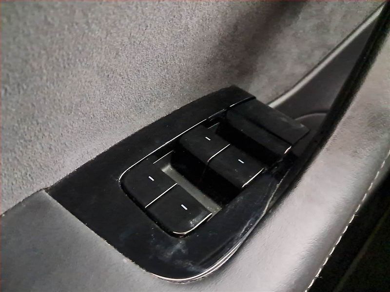 Tesla Model 3 (2020) Std Range Plus 52kWh, SoH 81% - fotka 20 z 25