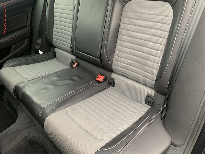 Volkswagen Passat (2015) 2.0 TDi, R-Line, DSG, LED - fotka 10 z 22