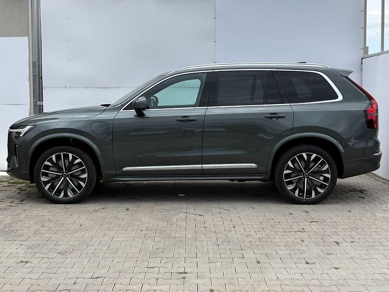 Volvo XC90 Plus Bright T8 299kW - fotka 9 z 26