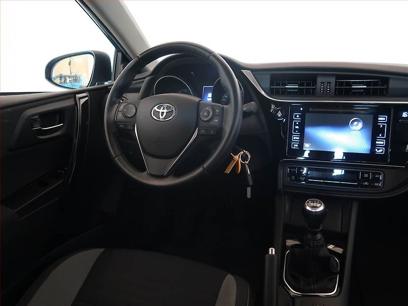 Toyota Auris (2017) 1.6 Valvematic, Serv.kniha - fotka 7 z 14