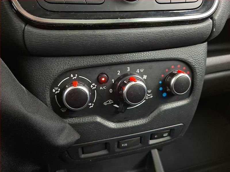 Dacia Dokker (2020) Arctica 1.3 TCe, 5Míst, ČR - fotka 14 z 15