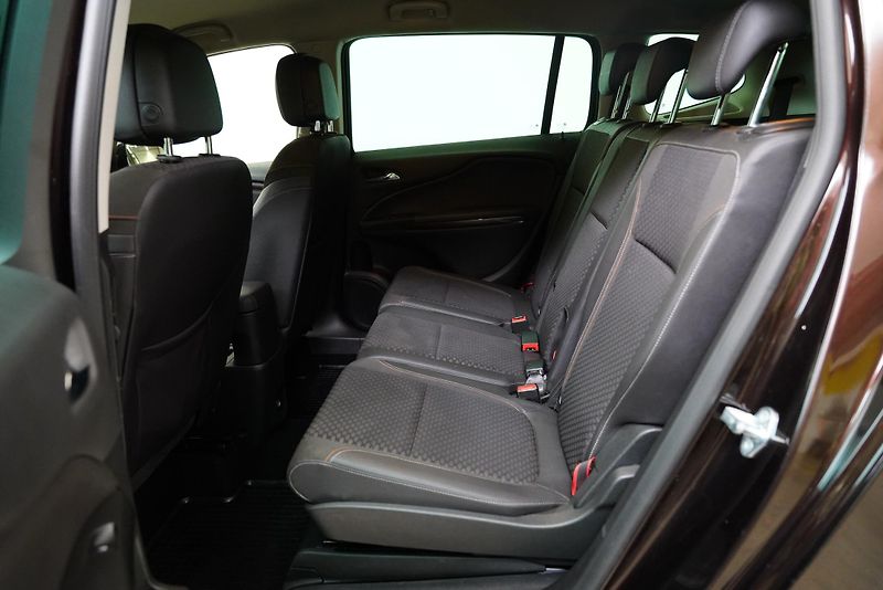 Opel Zafira - fotka 22 z 24