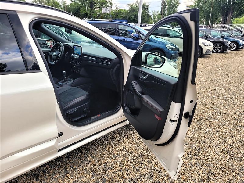 Ford Kuga 1,5 Již není k dispozici - fotka 10 z 50