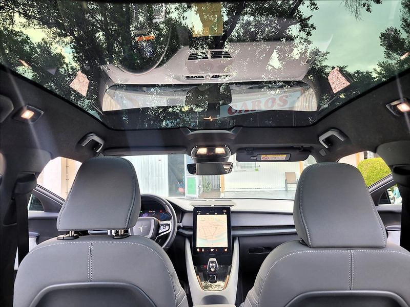 Polestar 2 0,0 zálohováno      300kw,AWD, - fotka 41 z 50