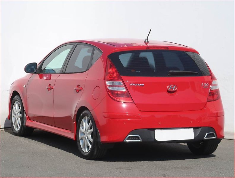 Hyundai i30 (2009) 1.4 CVVT, Serv.kniha - fotka 4 z 17