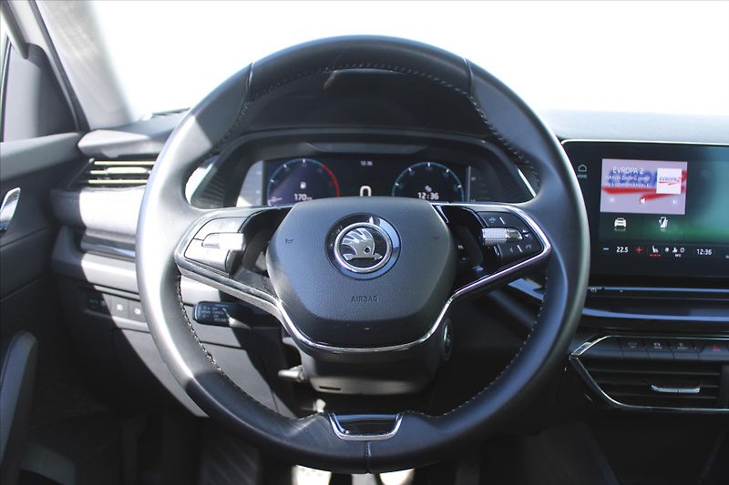Škoda Octavia 2.0 TDI STYLE DPH 1.MAJITEL ČR - fotka 13 z 24