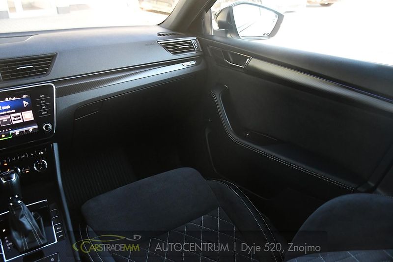 Škoda Superb 2,0TDI SPORTLINE DSG ČR 1.MAJ  - fotka 22 z 56
