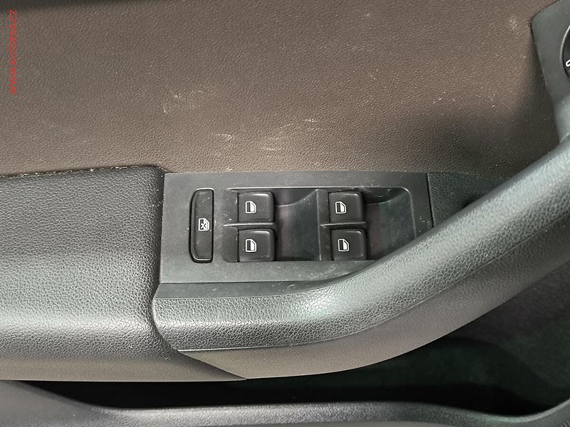Škoda Octavia (2014) 2.0 TDI 4x4, Scout, DSG - fotka 17 z 17
