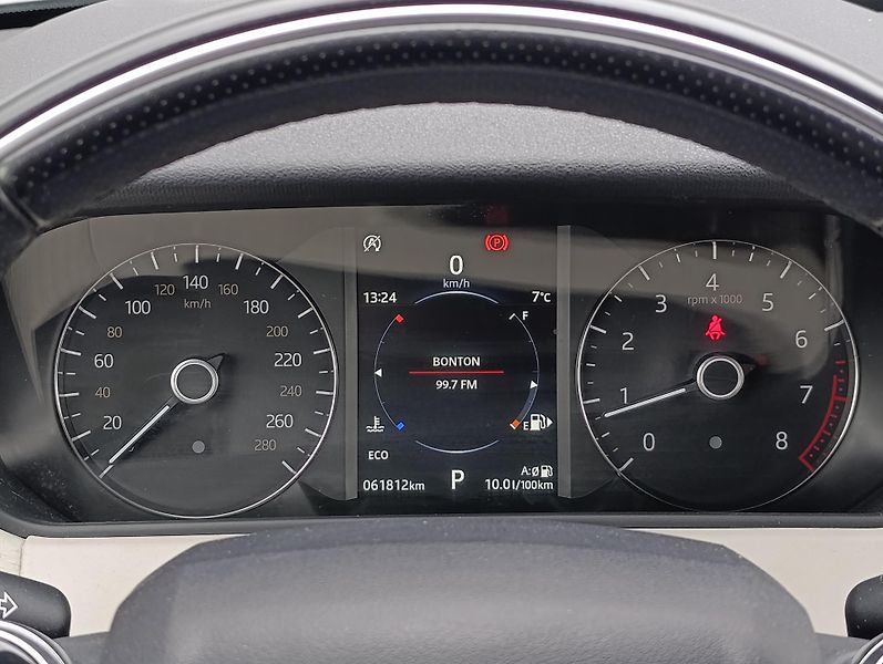Land Rover Range Rover Velar P250 R-DYNAMIC 1.MAJ v ČR DPH - fotka 22 z 37