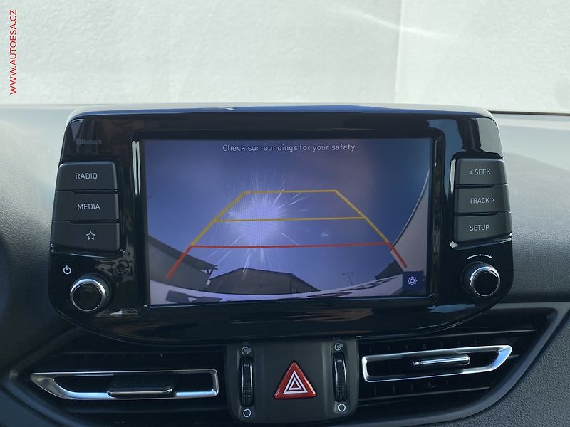 Hyundai i30 (2023) 1.5 T-GDi, ČR, Smart, LED, TZ - fotka 19 z 20