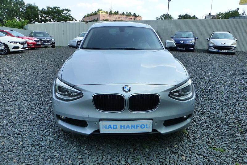BMW Řada 1 (2012) 2.0D,dig.klima,xenony,park.sen - fotka 3 z 43