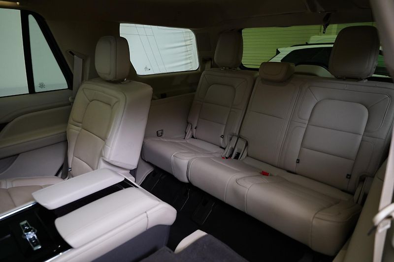 Lincoln Navigator - fotka 25 z 27