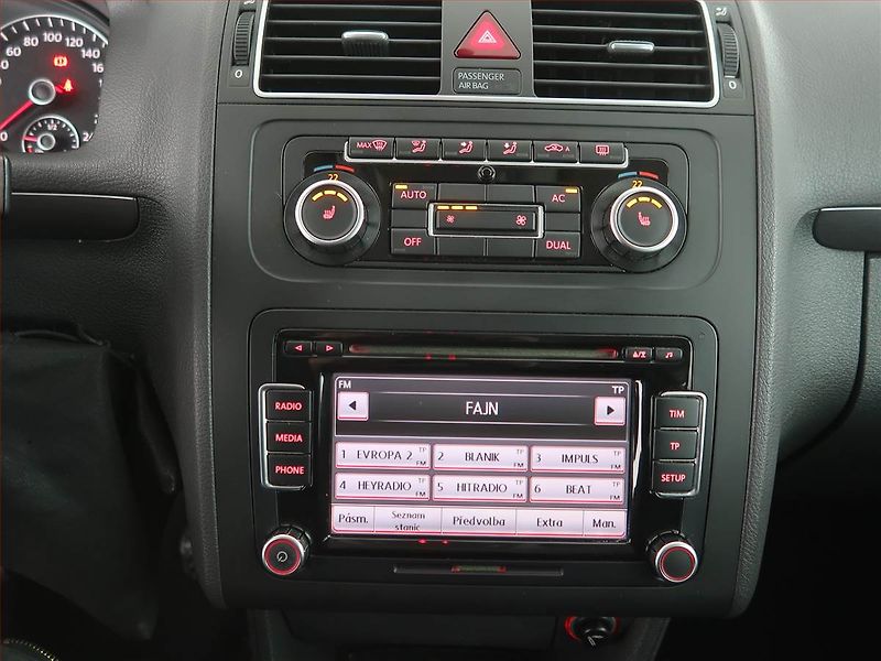Volkswagen Touran (2012) Comfortline 1.4 TSI, 7 míst - fotka 12 z 22